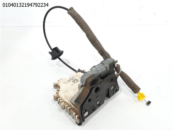 מנעול סטרייקר דלת קדמית ימין לאודי A3 2012-2020