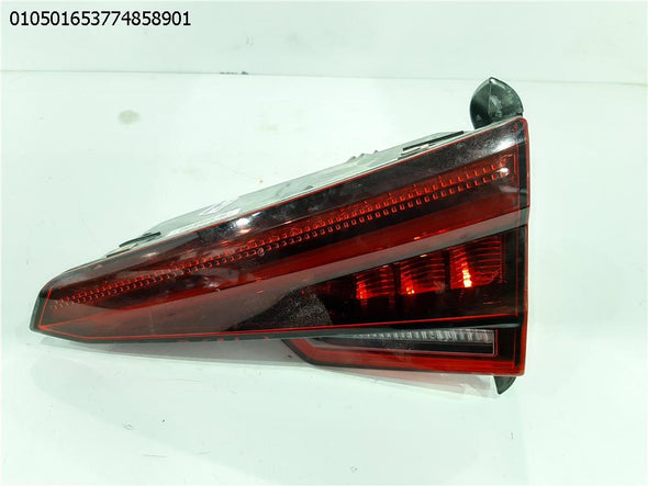 פנס אחורי ימין מכסה מטען לאודי A4 2016-2019