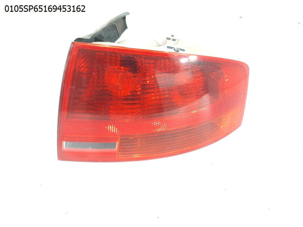 פנס אחורי ימין לאודי A4 2005-2008