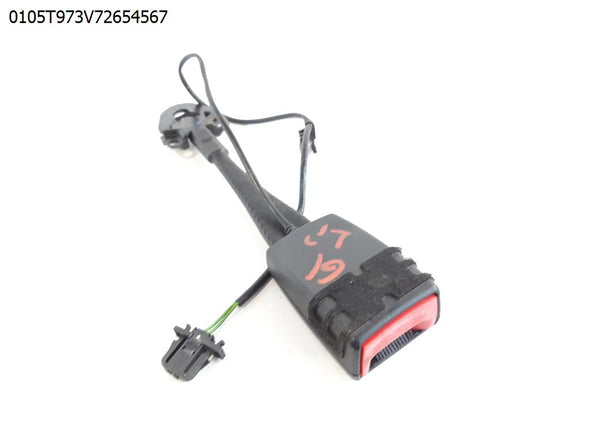 נקבה לחגורת בטיחות קדמית שמאל לאודי A4 2008-2016