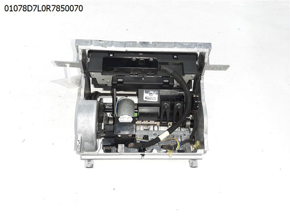 צג בקרה למערכת מולטימדיה לאודי A8 2003-2010