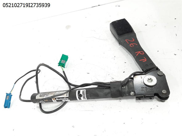 נקבה לחגורת בטיחות קדמית ימין+נפץ לאופל קורסה 2015-2019