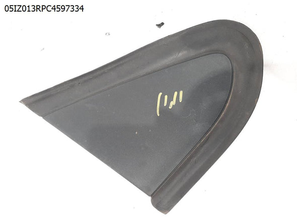 פלסטיק משולש חיצוני לראי ימין לאופל מריבה 2014-2024