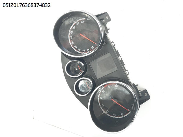 לוח שעונים דיגיטלי לאופל מריבה 2014-2024