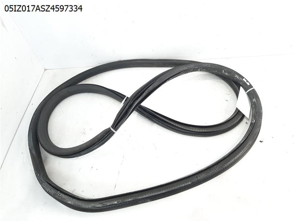 גומיית אטימה לבודי דלת מטען לאופל מריבה 2014-2024