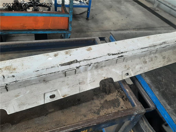 פלסטיק סף מדרכה חיצוני ימין לאלפא רומאו סטלביו 2017-2025