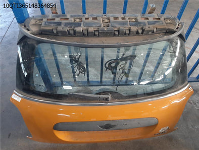 מעבר לדף דלת מטען לב.מ.וו. מיני קופר 2014-2024