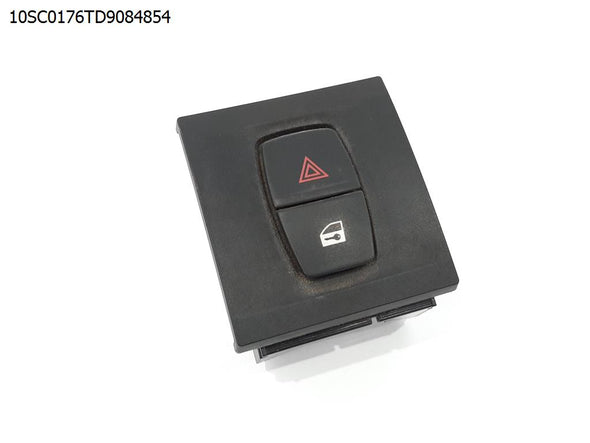 מתג אורות חרום לב.מ.וו. סדרה 3 2012-2019