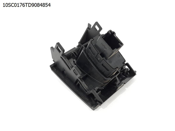 מתג אורות חרום לב.מ.וו. סדרה 3 2012-2019