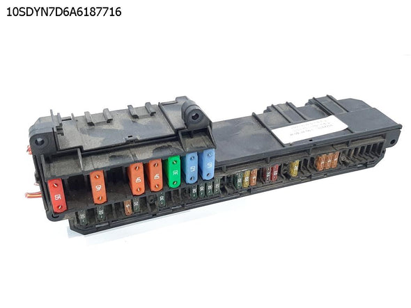 בית פיוזים פנימי 2500 לב.מ.וו. סדרה 5 2003-2010