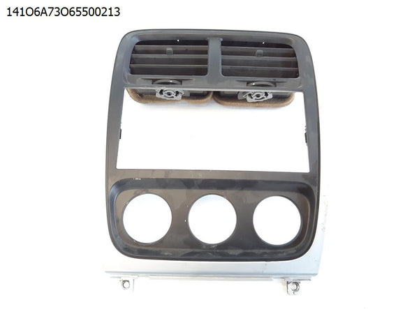 פנל רדיו לדודג' קאליבר 2007-2024