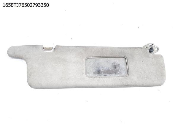 מגן שמש ימין לדייהטסו סיריון 2002-2005