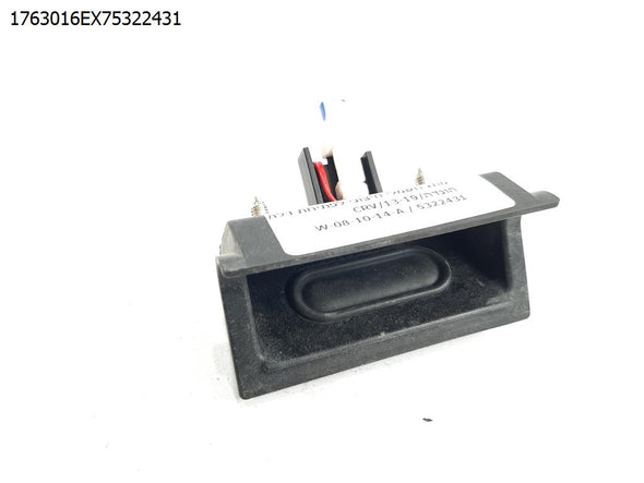 מתג חשמלי חיצוני לפתיחת דלת מטען להונדה CRV 2013-2019