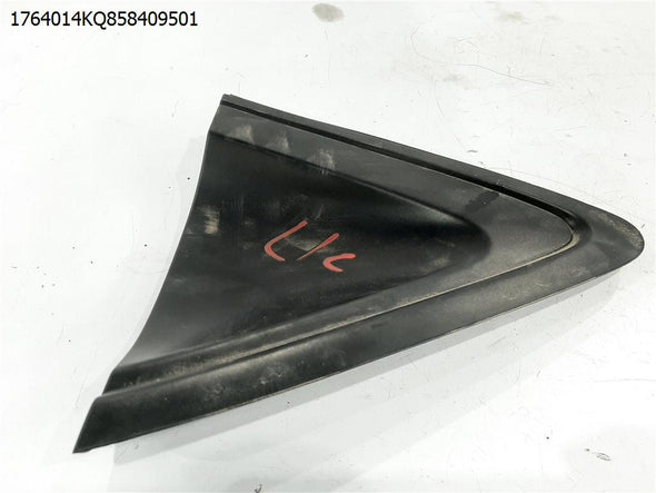 פלסטיק משולש לכנף אחורית שמאל להונדה HRV 2016-2021