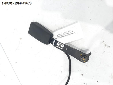 מעבר לדף נקבה לחגורת בטיחות קדמית ימין+נפץ להונדה סיוויק 5 דלתות 2012-2017