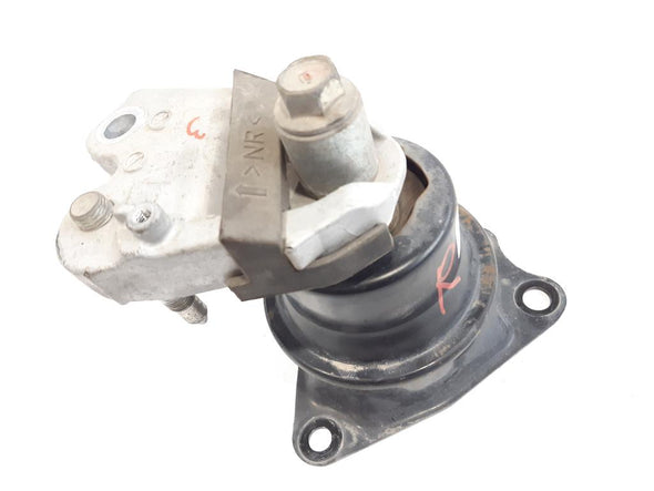 תושבת מנוע עליונה 1300 להונדה גאז 2009-2015