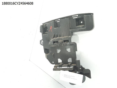 מעבר לדף תומך פגוש אחורי ימין מתחת לפנס לוולבו S60 2010-2019