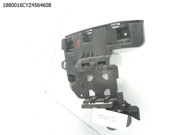 תומך פגוש אחורי ימין מתחת לפנס לוולבו S60 2010-2019