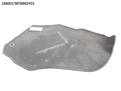 מעבר לדף שטיח גומי/בד קדמי ימין לוולבו S60 2010-2019