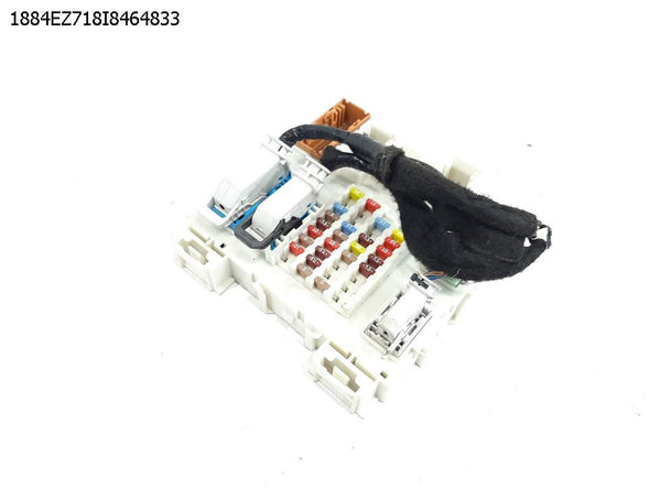 בית פיוזים פנימי 1600 לוולבו V40 2013-2025