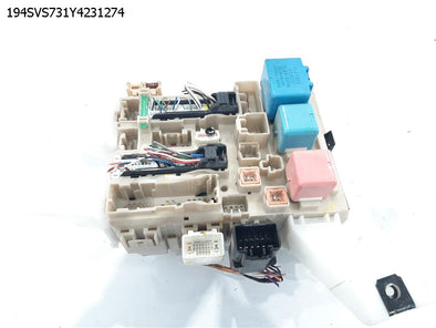 מעבר לדף בית פיוזים פנימי 1800 לטויוטה וורסו (קורולה) 2009-2018