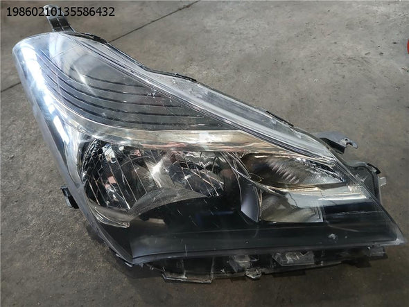 פנס ראשי ימין לטויוטה יאריס 2014-2020