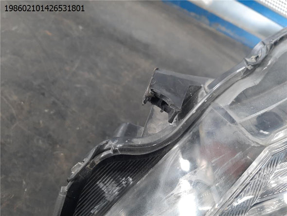 פנס ראשי שמאל לטויוטה יאריס 2014-2020