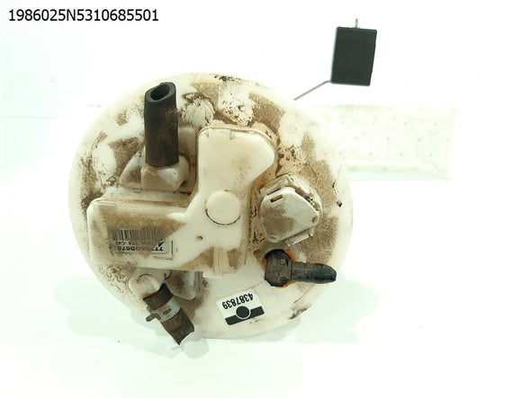 משאבת דלק חשמלית במיכל דלק 1500 לטויוטה יאריס 2014-2020