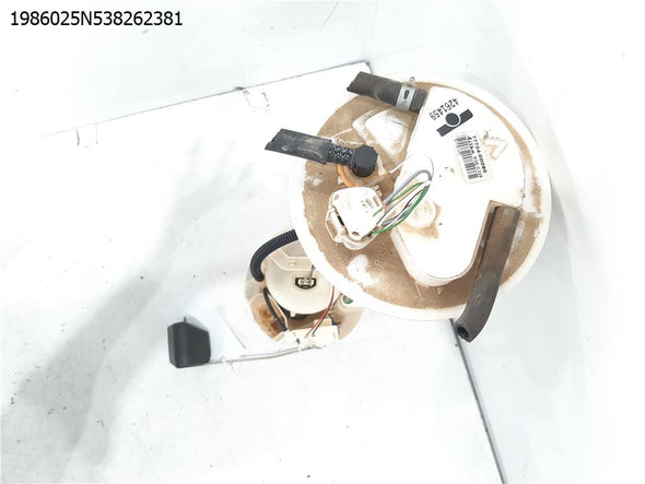 משאבת דלק חשמלית במיכל דלק 1500 לטויוטה יאריס 2014-2020