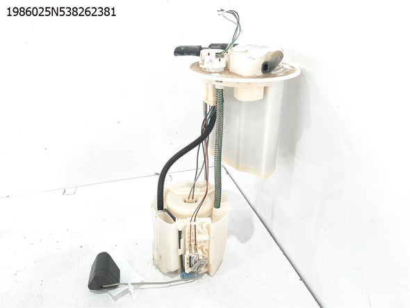 משאבת דלק חשמלית במיכל דלק 1500 לטויוטה יאריס 2014-2020