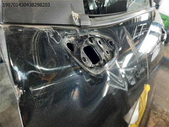 דלת קדמית שמאל לטויוטה יאריס קרוס 2021-2025