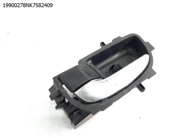 ידית פנימית לפתיחת דלת אחורית שמאל לטויוטה קורולה 2016-2019