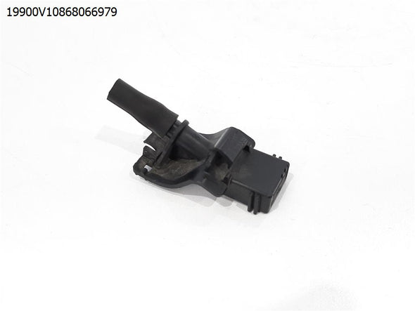 מתיז מים קדמי שמאל לשמשה קדמית לטויוטה קורולה 2008-2013