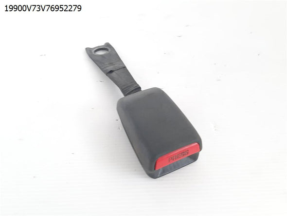 נקבה לחגורת בטיחות קדמית שמאל לטויוטה קורולה 2008-2013