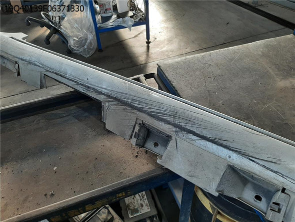 פלסטיק סף מדרכה חיצוני ימין לטויוטה קאמרי 2013-2015