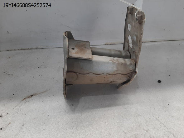 תומך פגוש פנימי אחורי ימין לטויוטה פריוס 2009-2016