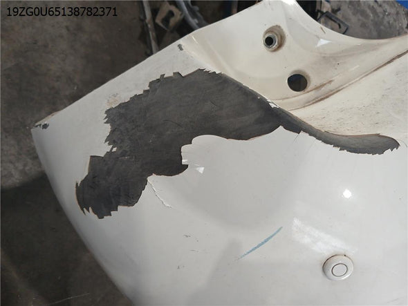 פגוש חיצוני אחורי לטויוטה אוריס 2008-2013