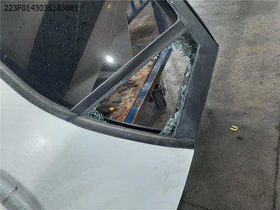 מעבר לדף דלת אחורית שמאל ליונדאי I10 2014-2020