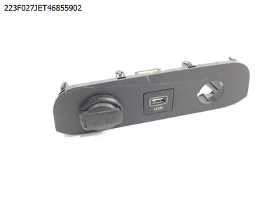 מעבר לדף שקע USB ליונדאי I10 2020-2024