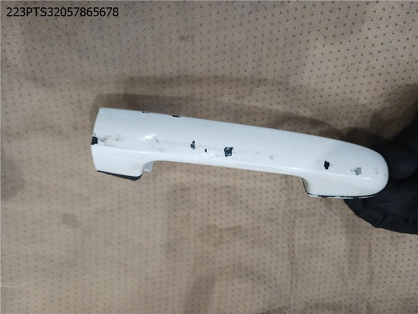 ידית חיצונית דלת קדמית ימין ליונדאי I20 2009-2015