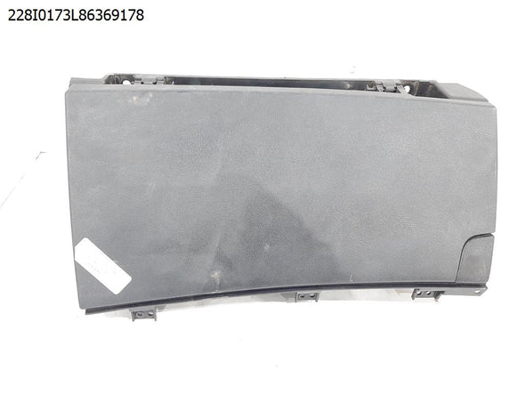 תא כפפות תחתון ימני ליונדאי I35 2011-2016