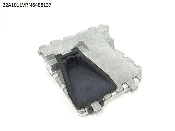 מצלמה מרכזית בחלון קדמי ליונדאי סונטה 2015-2019