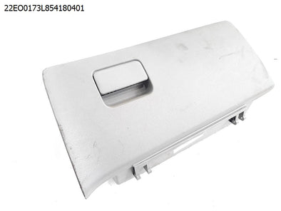 מעבר לדף תא כפפות תחתון ימני ליונדאי H-350 2017-2024