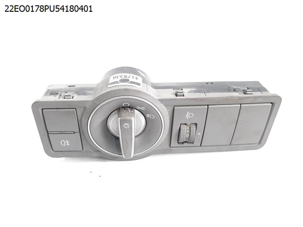 מתג הפעלת אורות ליונדאי H-350 2017-2024