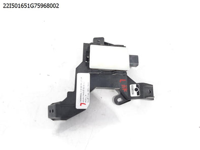 מעבר לדף חיישן גילוי שטח נסתר אחורי שמאל (רדאר) ליונדאי איוניק 5 2021-2024