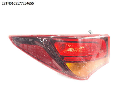 מעבר לדף פנס אחורי שמאל ליונדאי סנטה פה 2012-2019