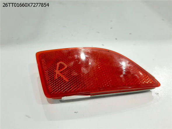 מחזיר אור לפגוש אחורי ימין למזדה 3 2013-2019