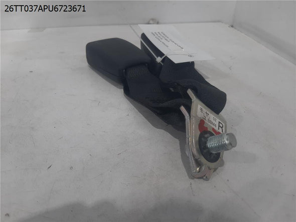 נקבה לחגורת בטיחות אחורית ימין למזדה 3 2009-2013