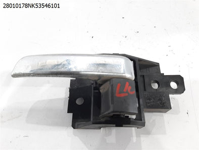 מעבר לדף ידית פנימית לפתיחת דלת אחורית שמאל למיצובישי אקליפס קרוס 2018-2024