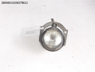 מעבר לדף פנס ערפל קדמי שמאל למיצובישי לנסר 2008-2024